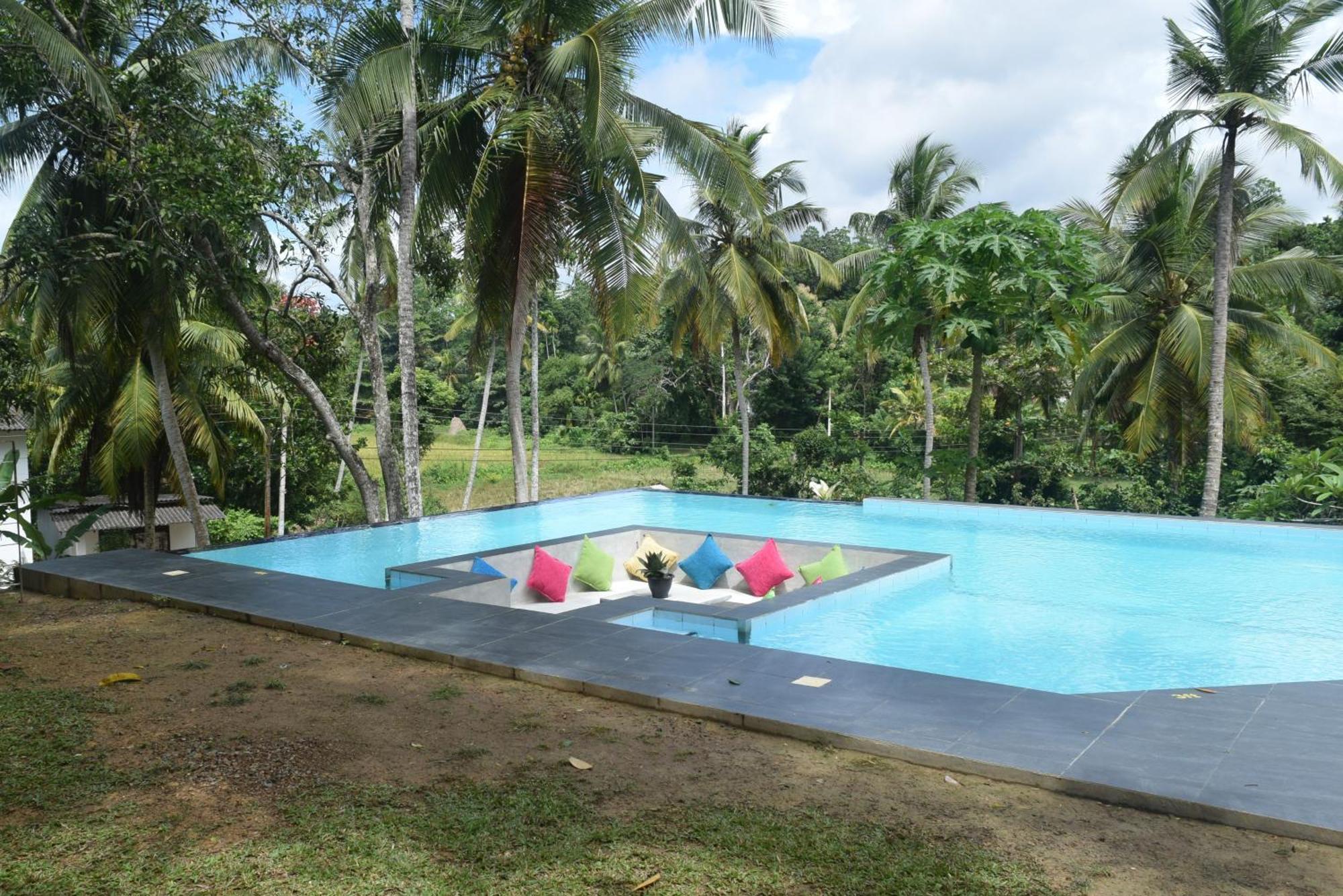 Muthu Nila Villas- Mirissa Bagian luar foto