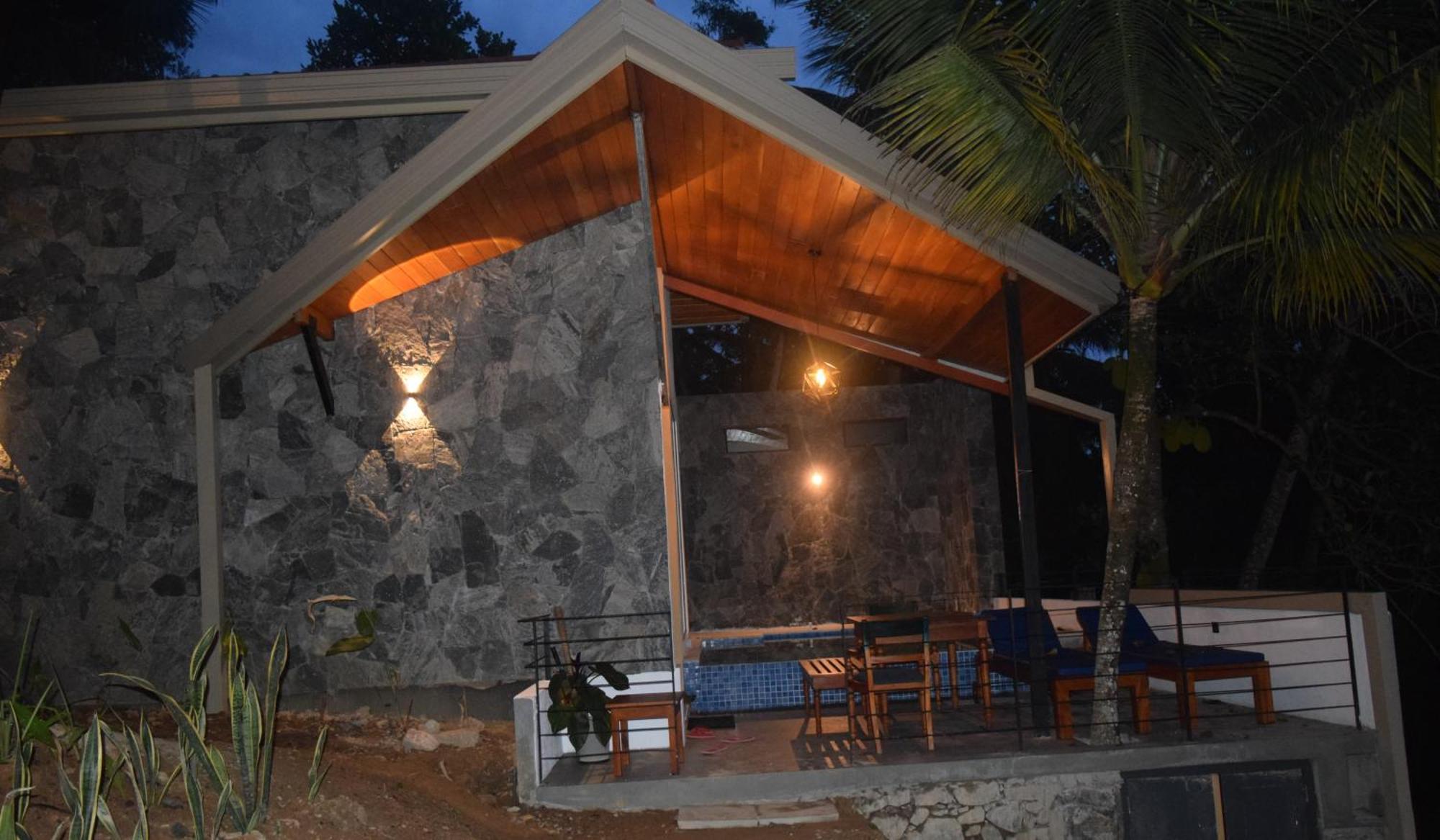Muthu Nila Villas- Mirissa Bagian luar foto