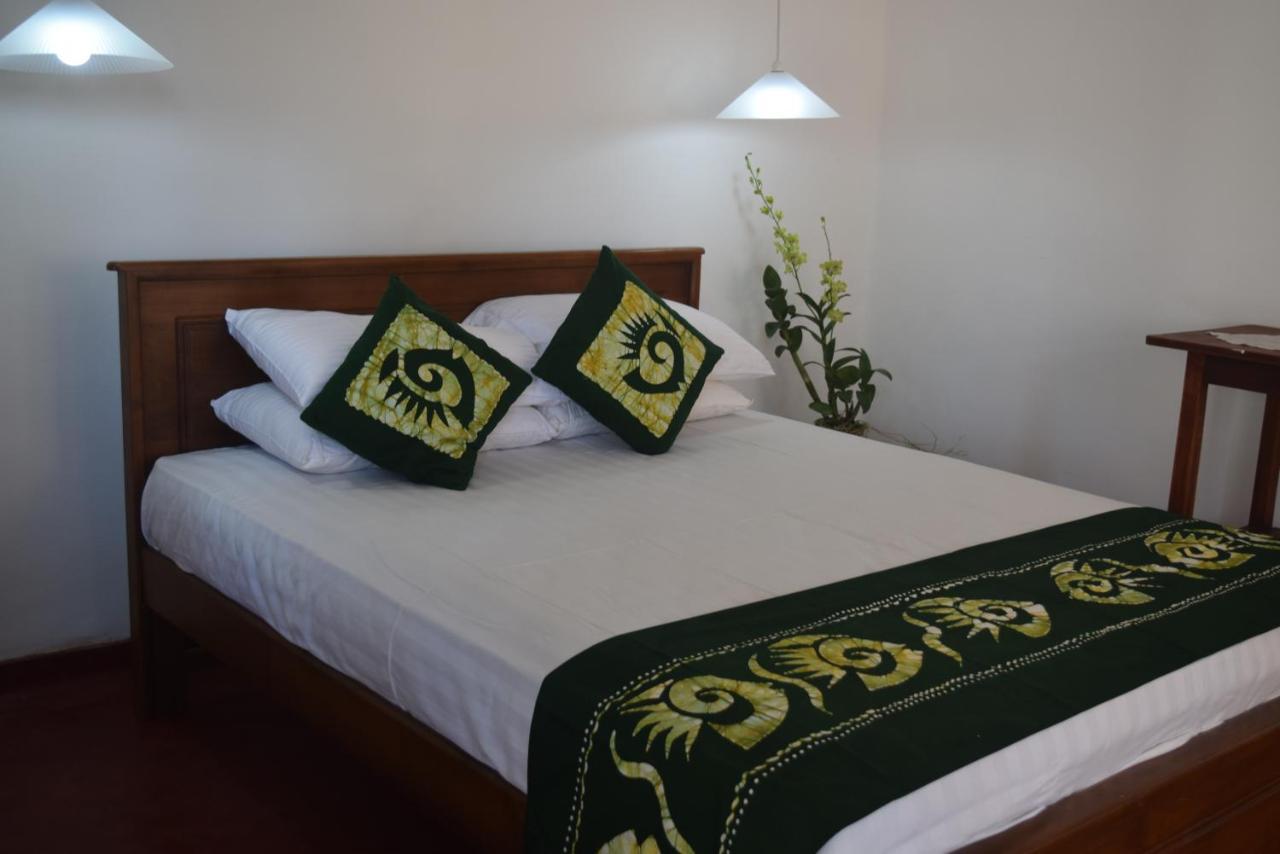 Muthu Nila Villas- Mirissa Bagian luar foto