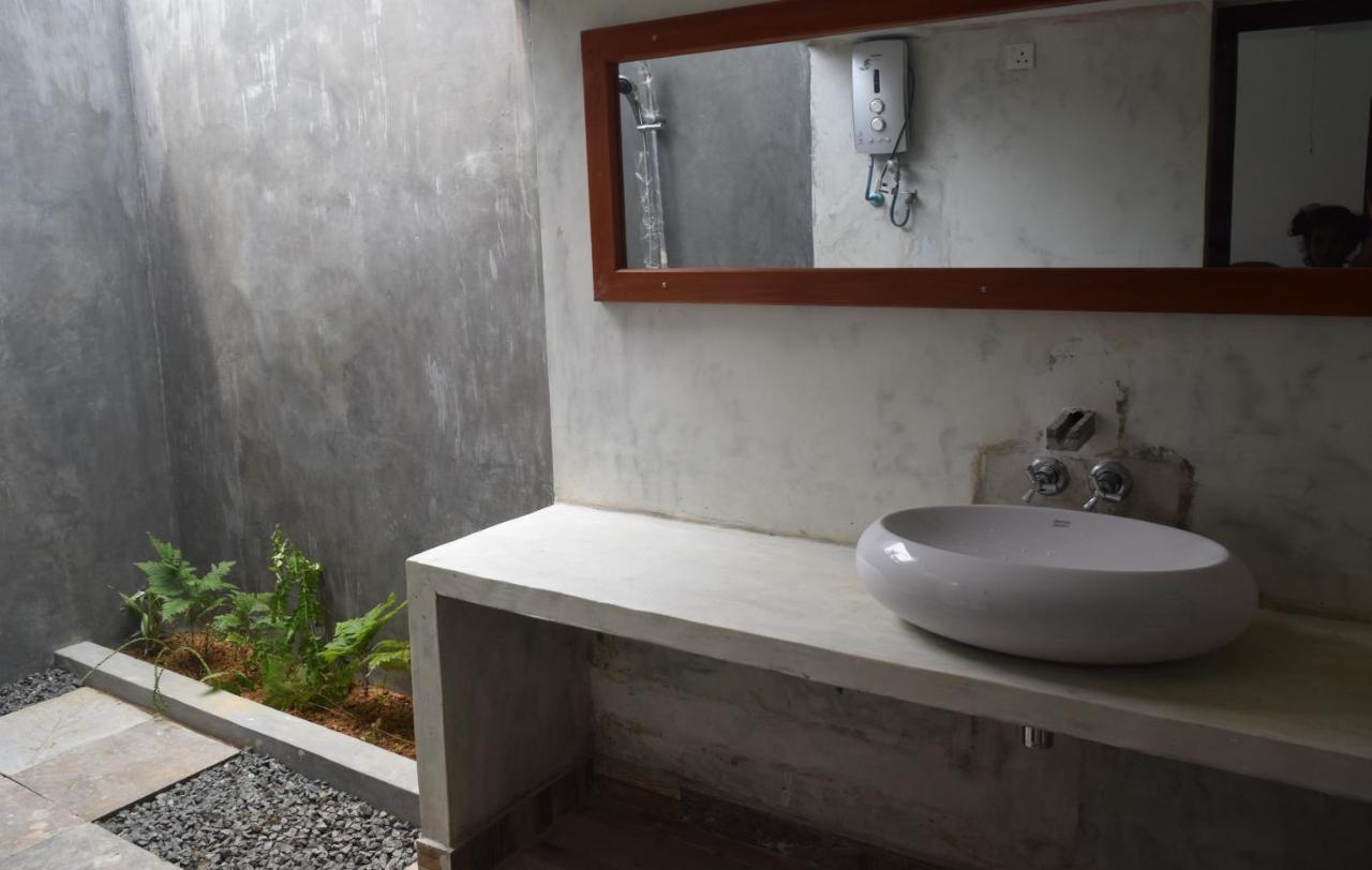 Muthu Nila Villas- Mirissa Bagian luar foto