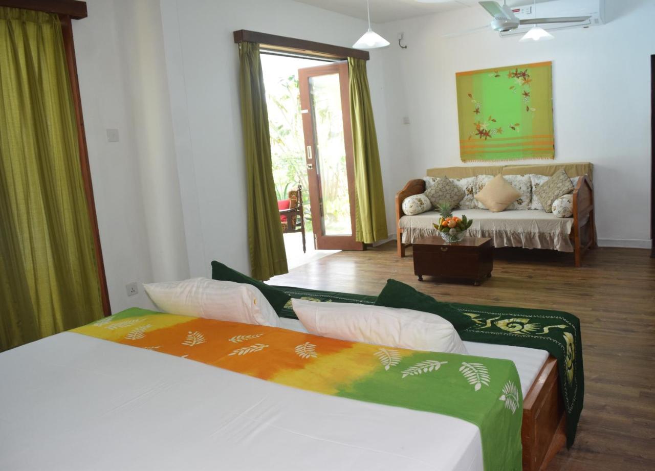 Muthu Nila Villas- Mirissa Bagian luar foto