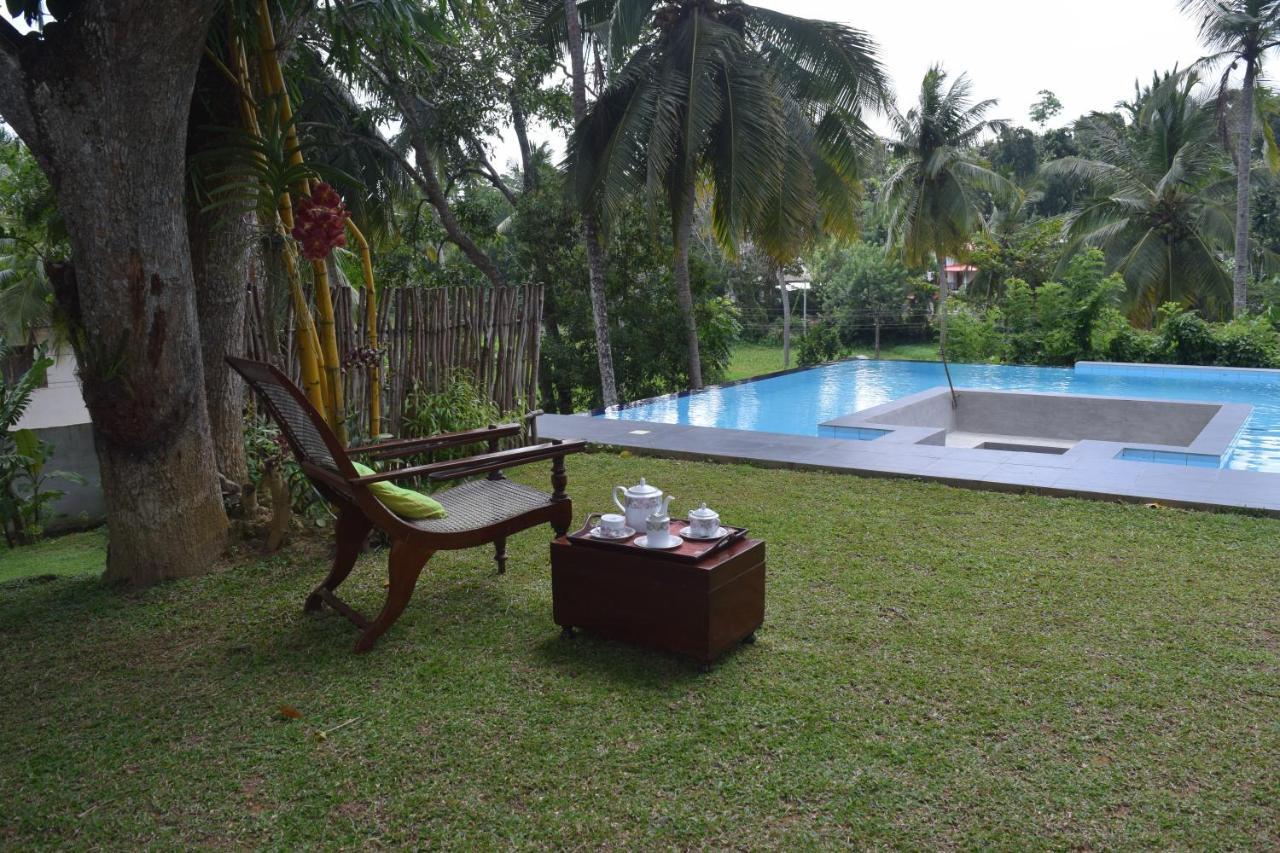 Muthu Nila Villas- Mirissa Bagian luar foto