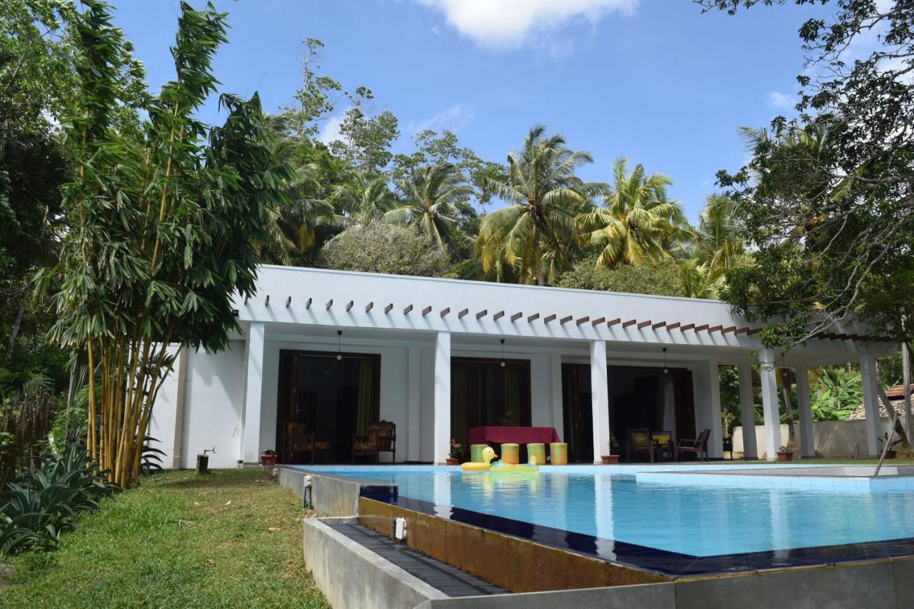 Muthu Nila Villas- Mirissa Bagian luar foto